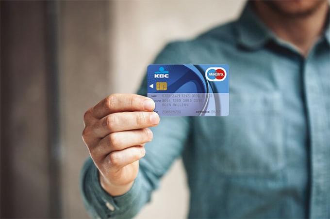 Apply Online For A Bank Card Kbc Brussels Banking And Insurance