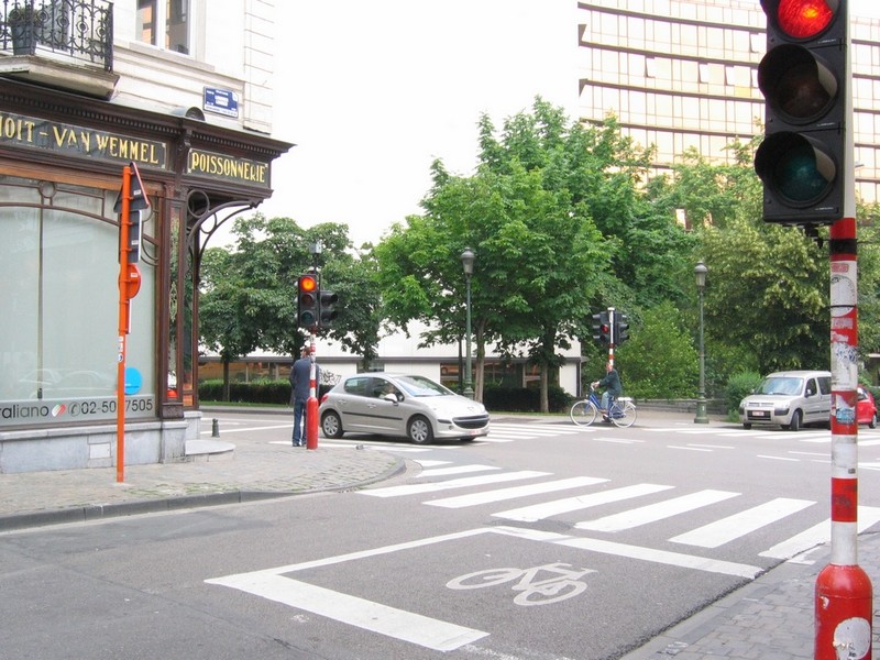 Zone avancée réservée aux cyclistes velo-zone-avancee