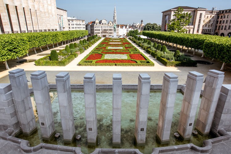 Toit de la Bibliothèque Royale avec son potager royale-toit-potager