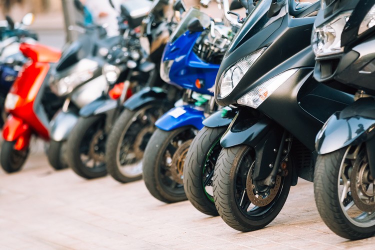 Moped Insurance Tailored To You Kbc Brussels Bank Insurance